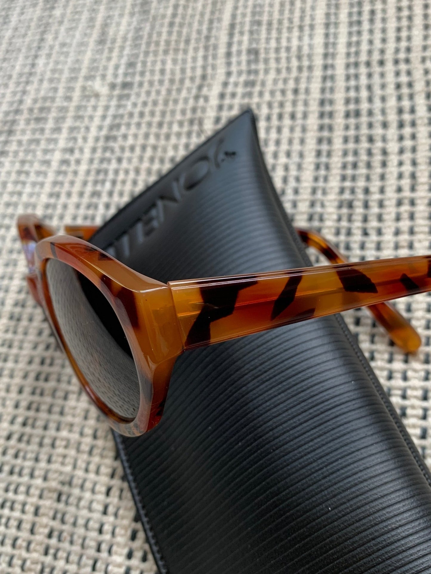 Jonelle tortoiseshell sunglasses - KingsRoad1990