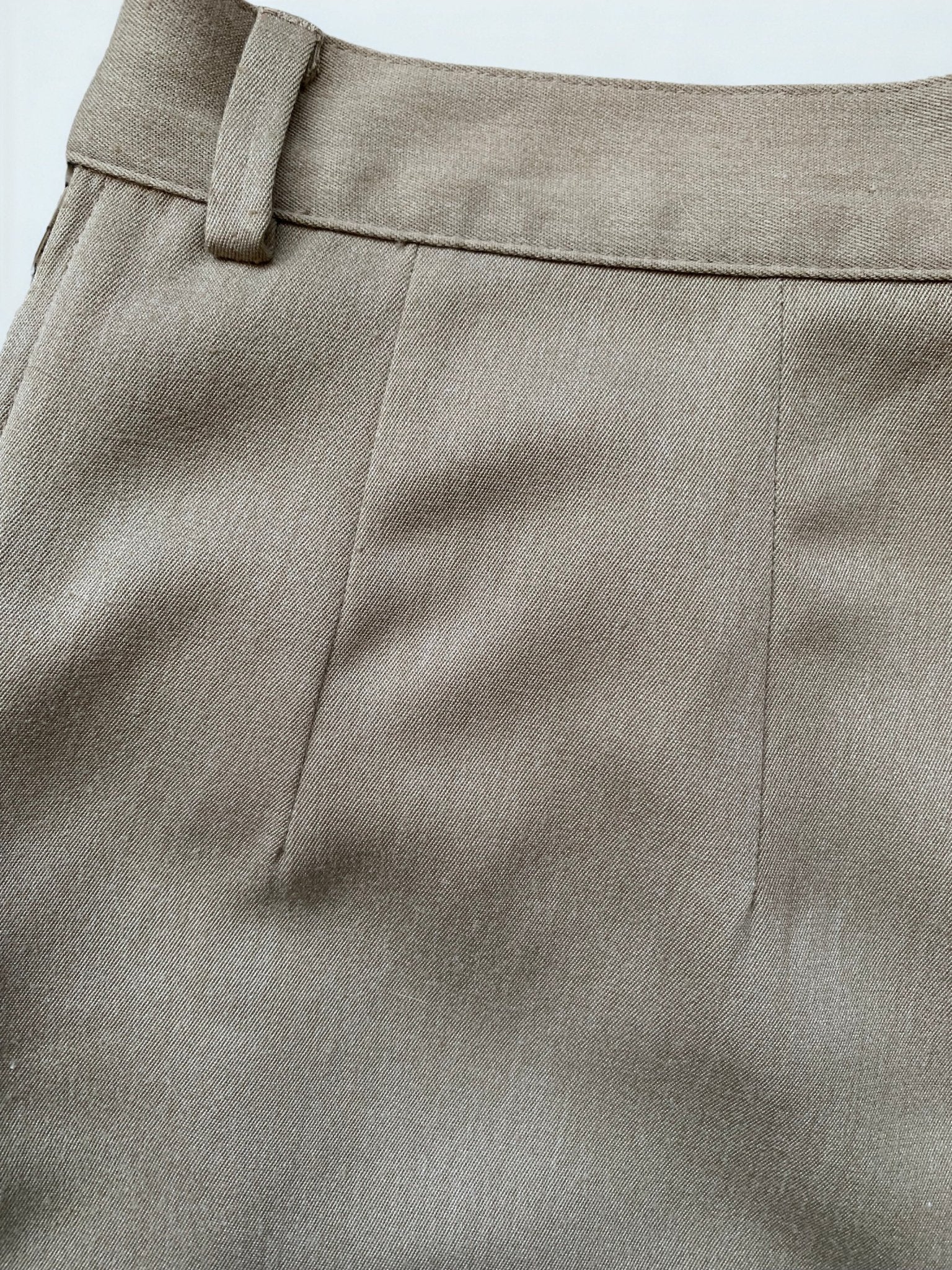 Benetton beige tapered pleat top trousers Size 12 - KingsRoad1990
