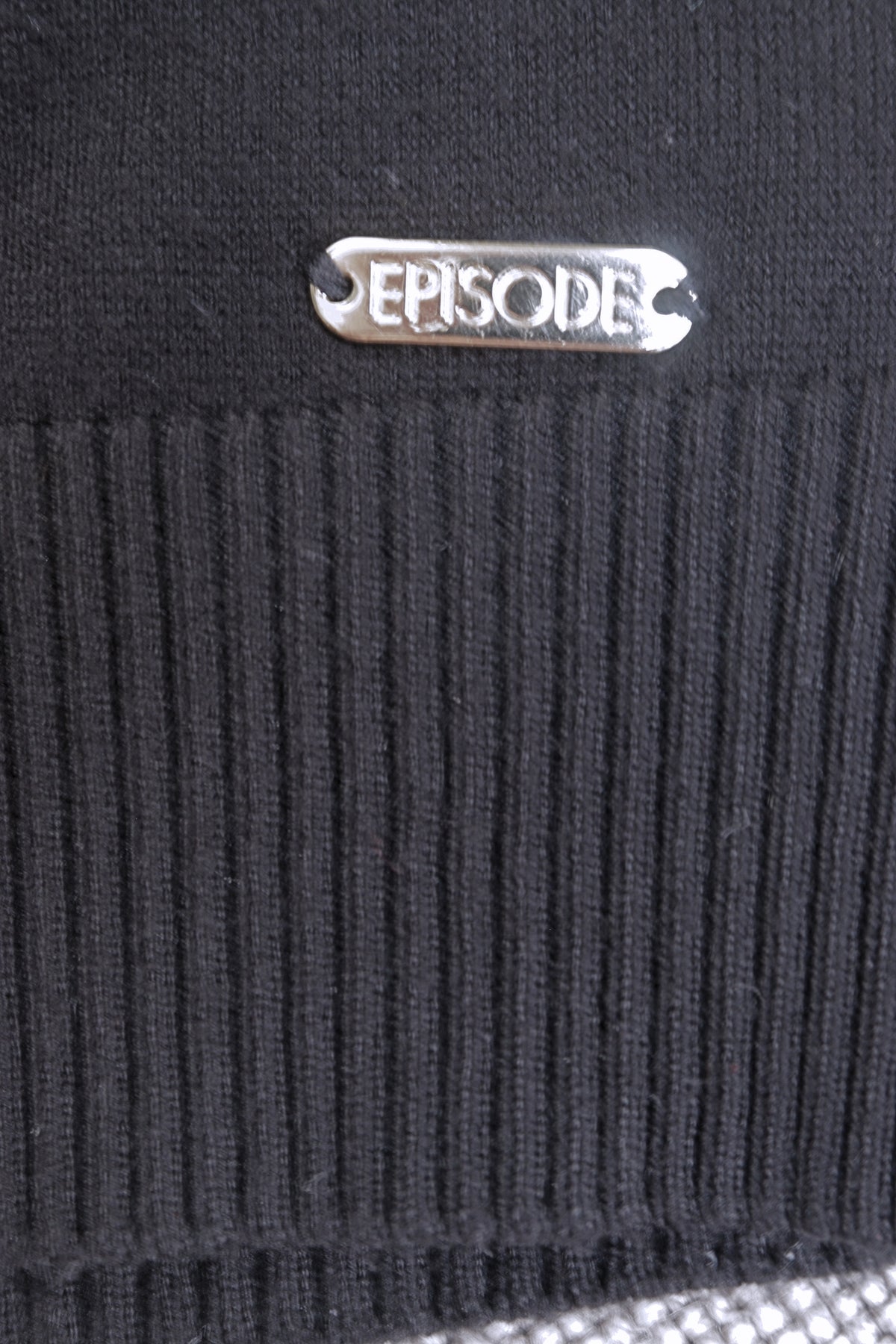 Episode black turtleneck