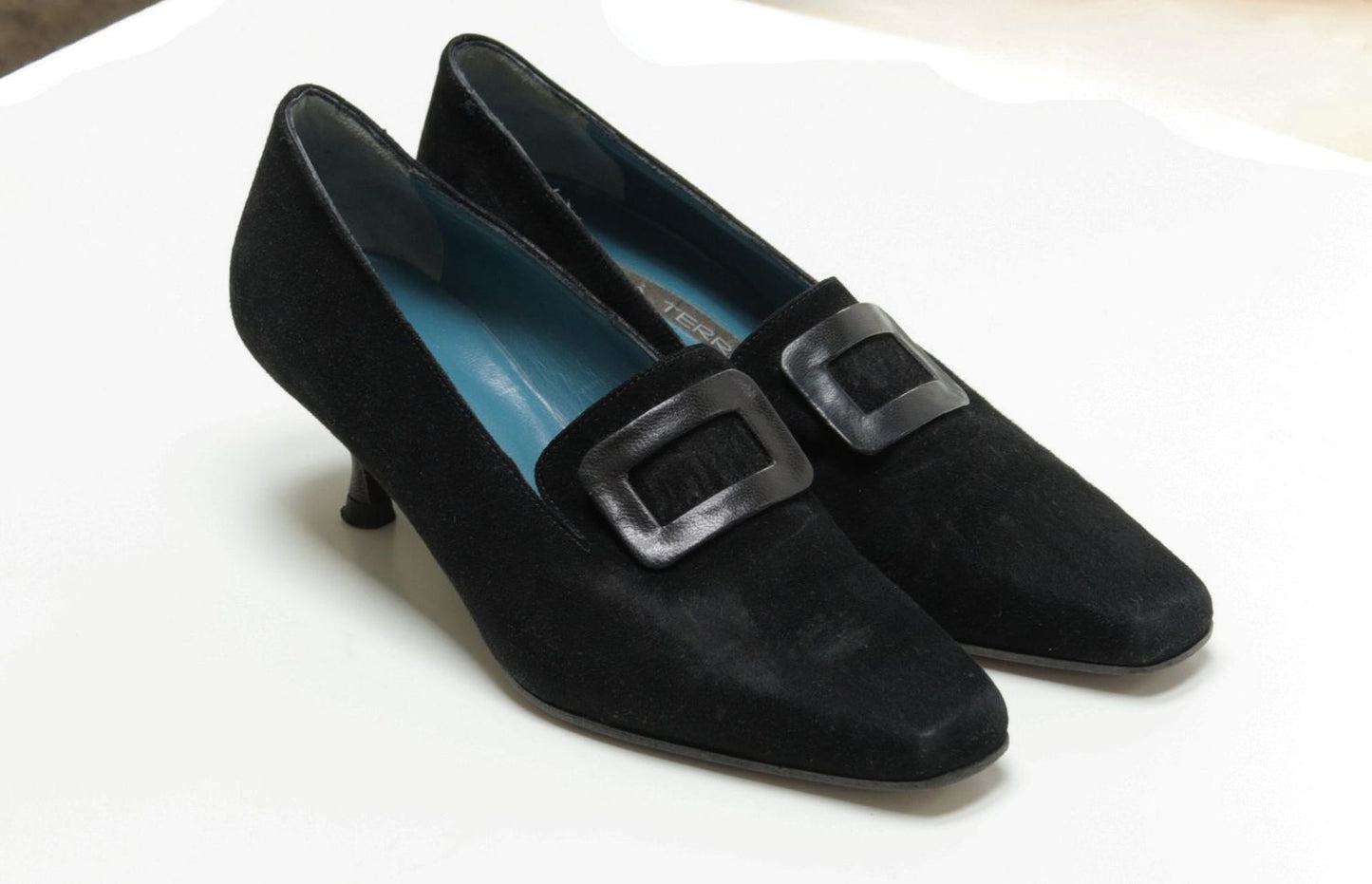 Pied à Terre black suede kitten heels Size 4 - KingsRoad1990
