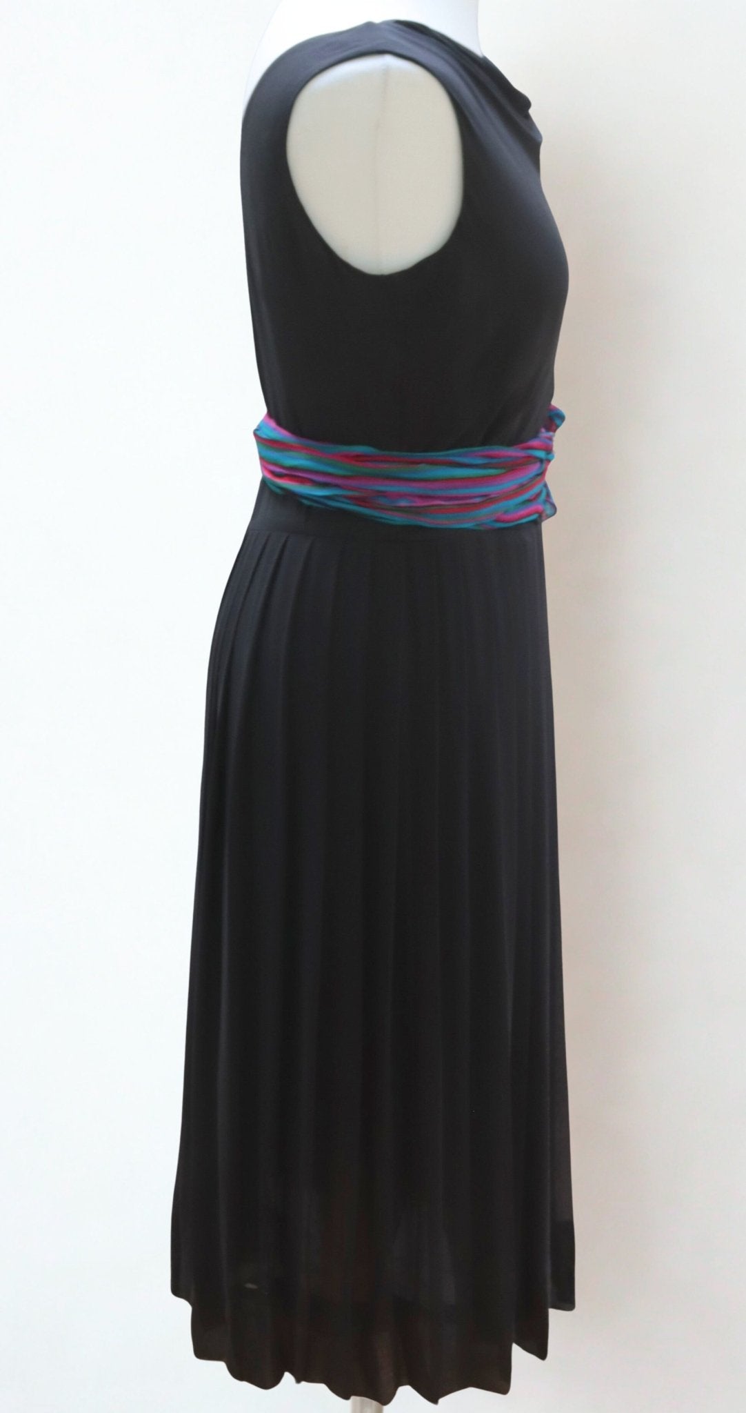 Marilyn Anselm for Hobbs black silk dress Size 10 - KingsRoad1990