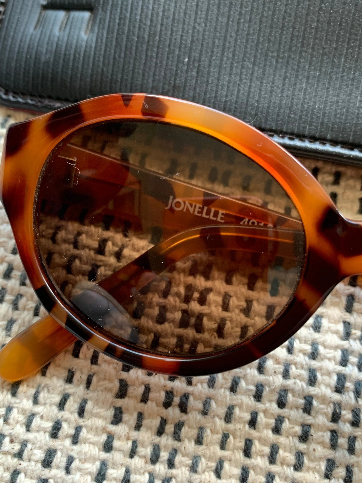 Jonelle tortoiseshell sunglasses - KingsRoad1990