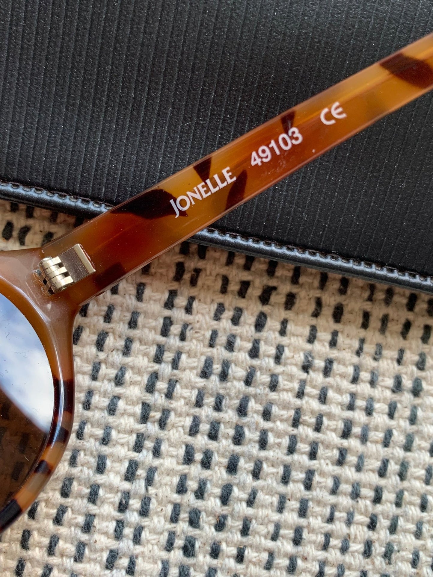 Jonelle tortoiseshell sunglasses - KingsRoad1990