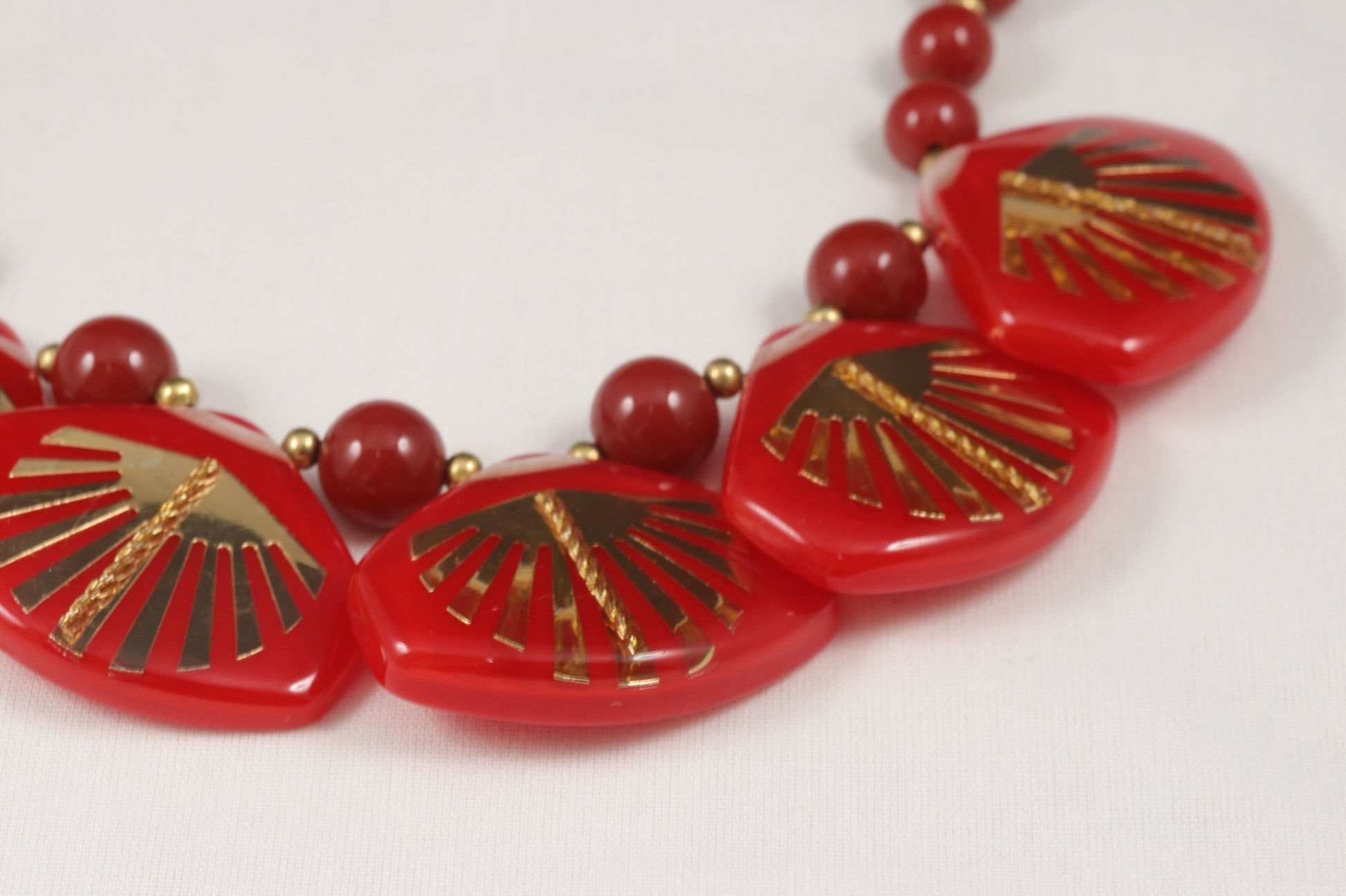 Johnny Loves Rosie red & gold necklace - KingsRoad1990