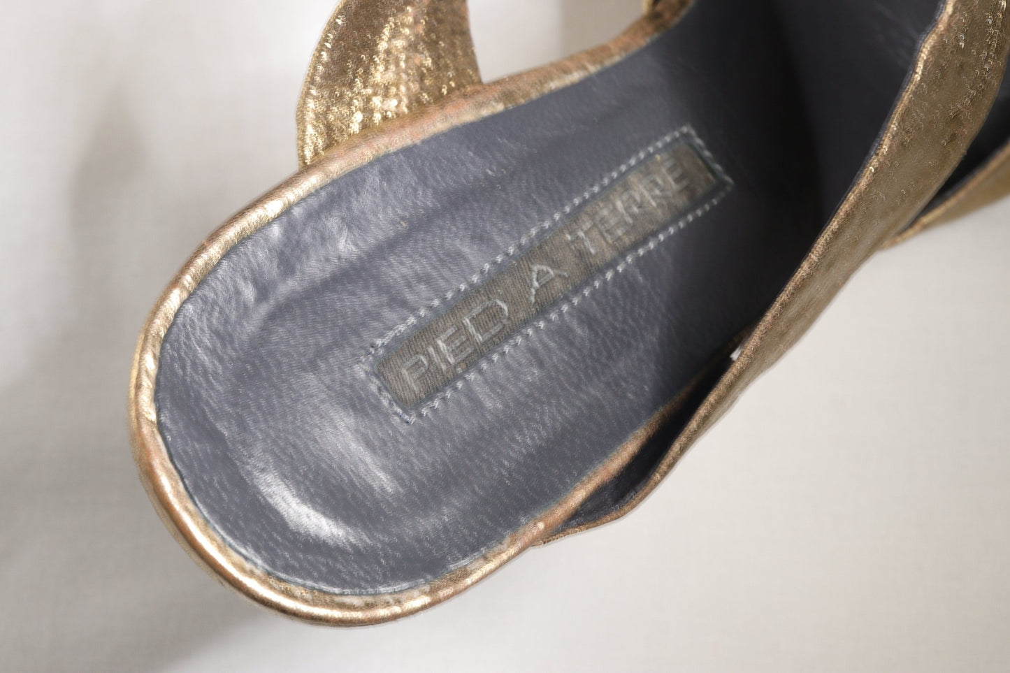 Pied à Terre gold peep - toe mules Size 6 - KingsRoad1990