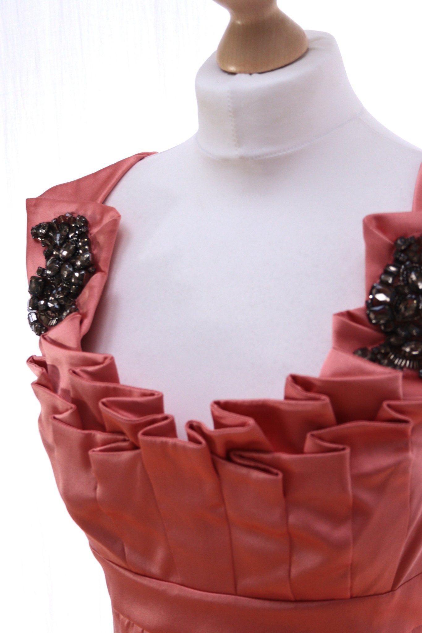 Karen Millen coral silk - blend dress Size 10 - KingsRoad1990