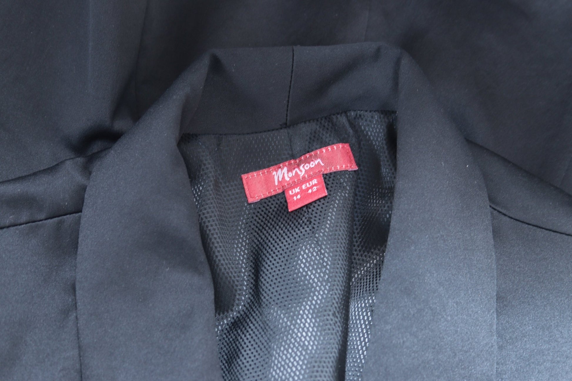 Monsoon black satin tuxedo - style blazer Size 12 - KingsRoad1990