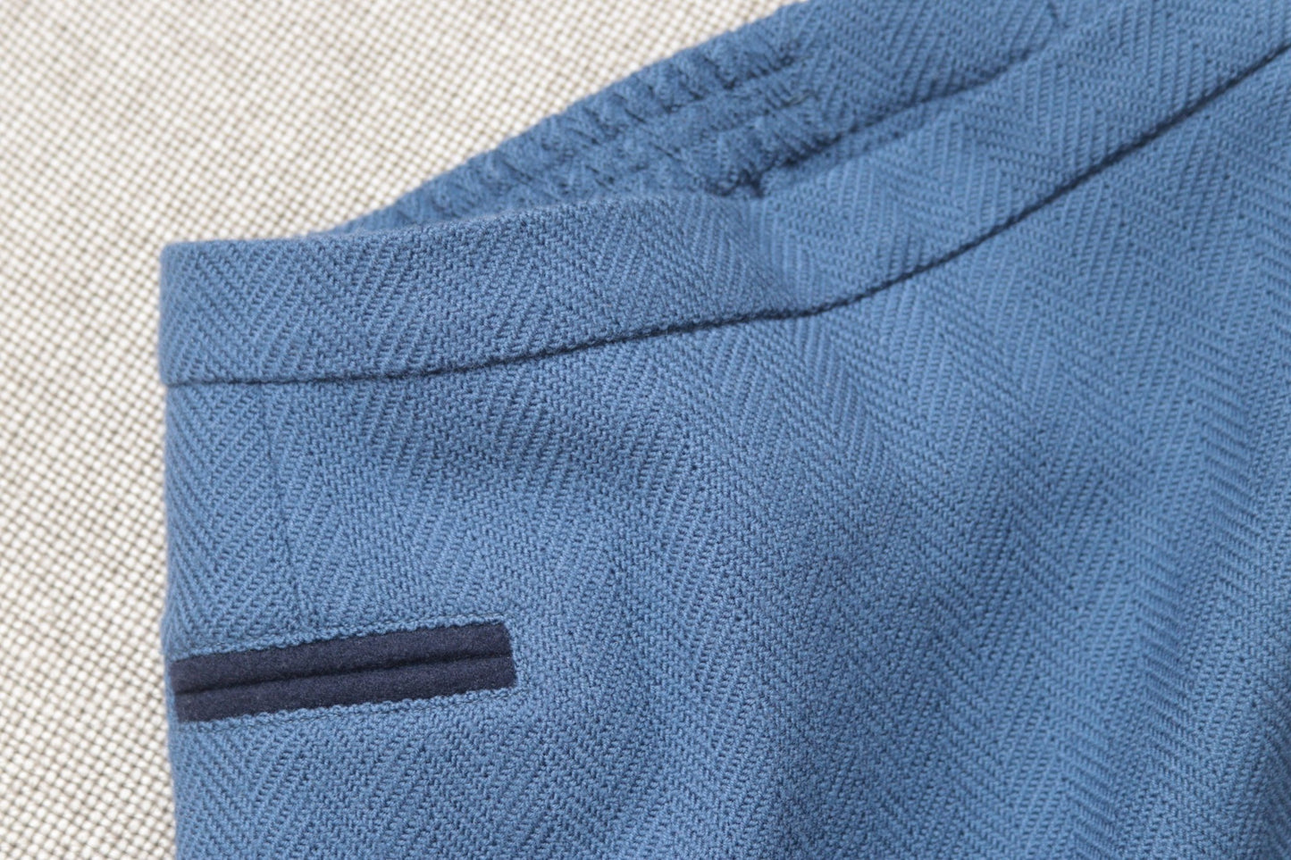 Avoca dusky blue wool herringbone column skirt Size 10 - KingsRoad1990