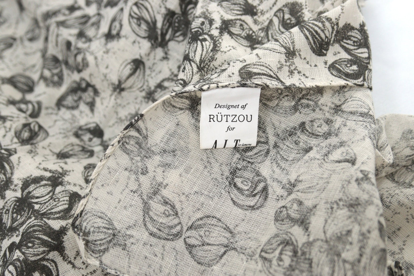 Rützou off - white & grey print cotton scarf - KingsRoad1990