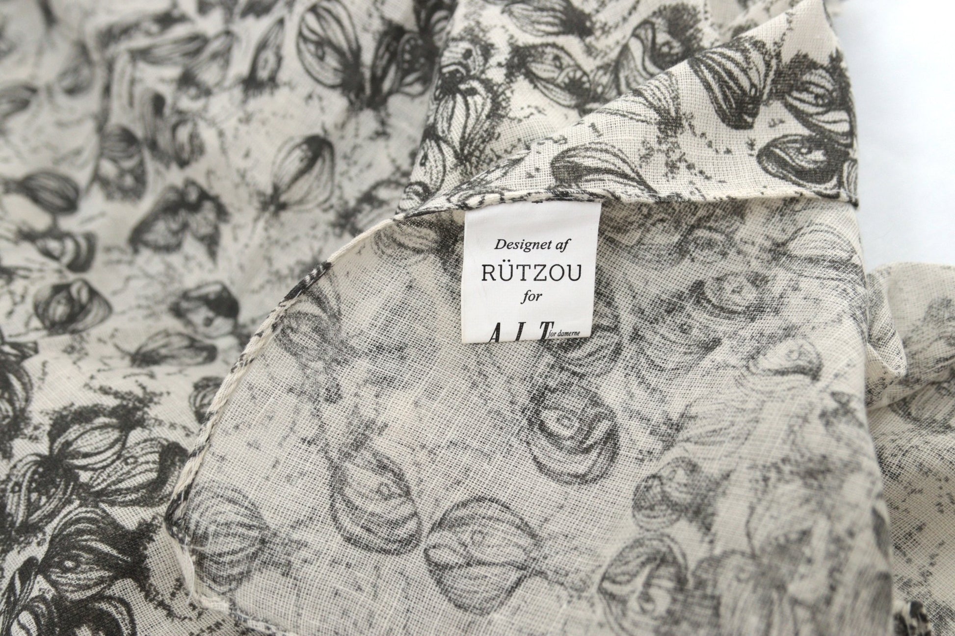 Rützou off - white & grey print cotton scarf - KingsRoad1990