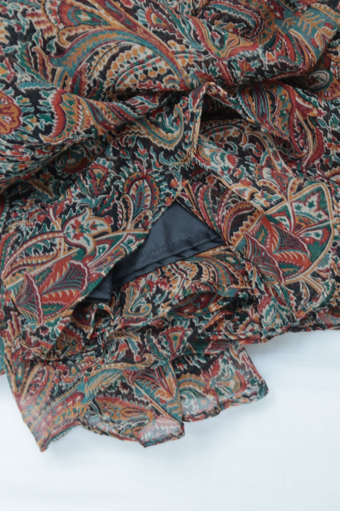 Laura Ashley tan paisley silk long skirt Size 10 - KingsRoad1990