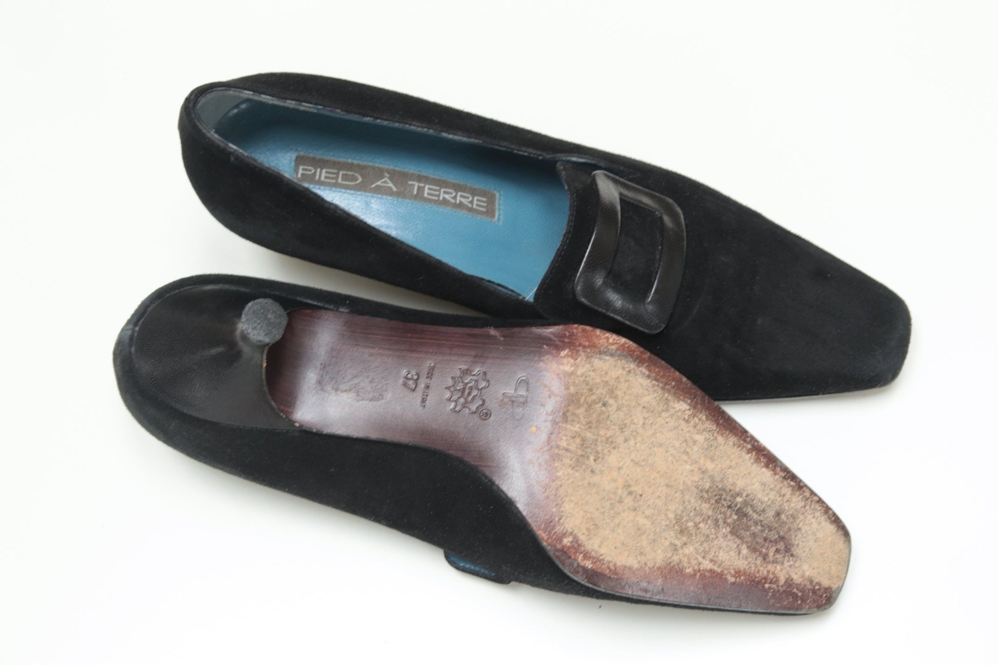 Pied à Terre black suede kitten heels Size 4 - KingsRoad1990