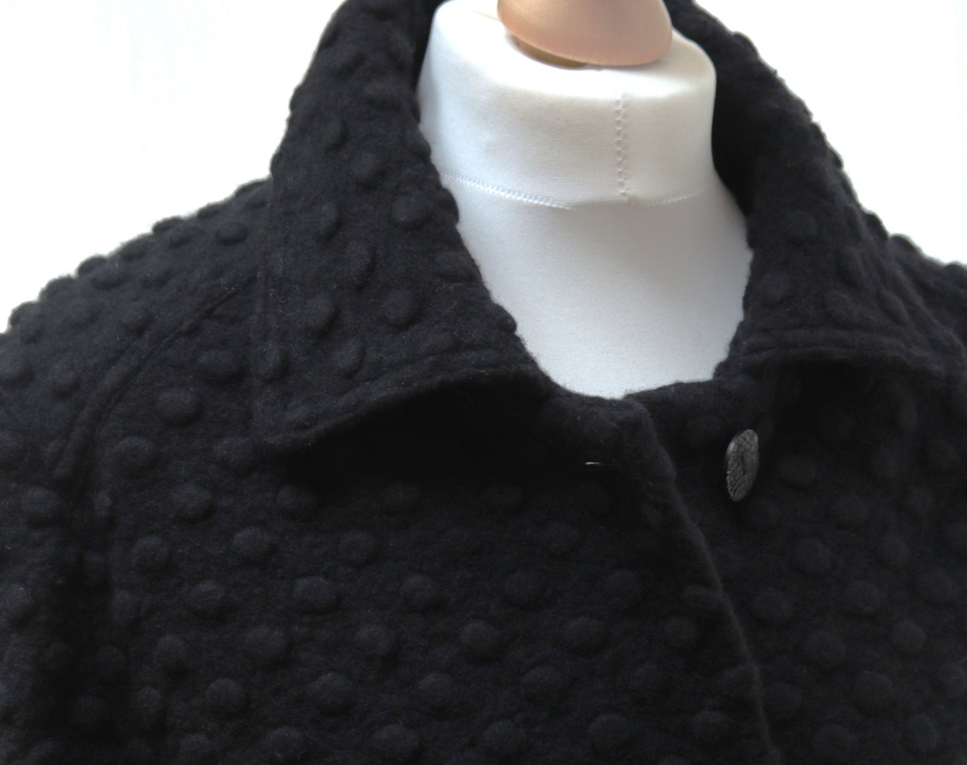 Avoca black wool jacket with bobble texture Size 10 - KingsRoad1990