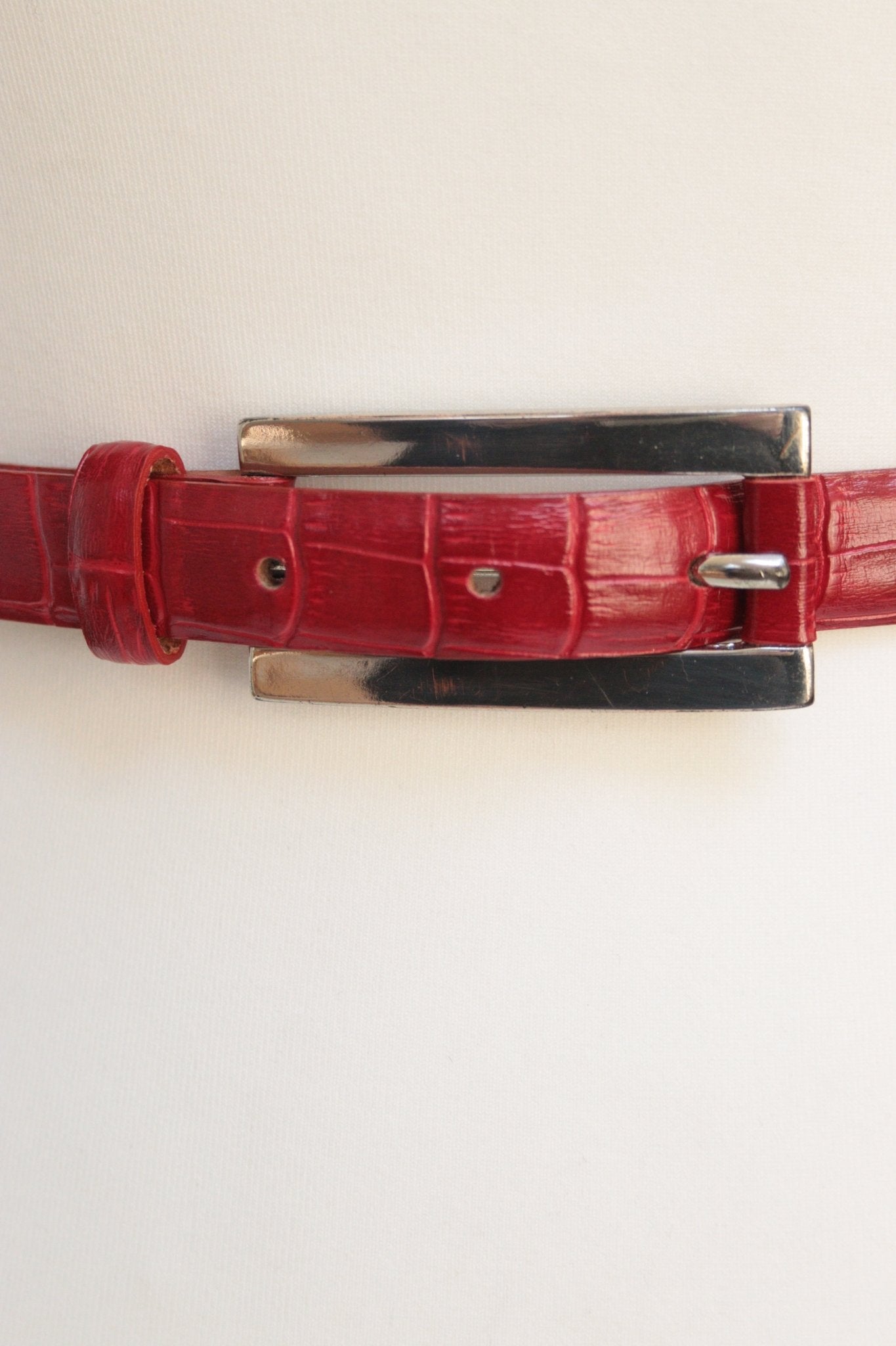 Caractère red leather belt Size UK L - KingsRoad1990