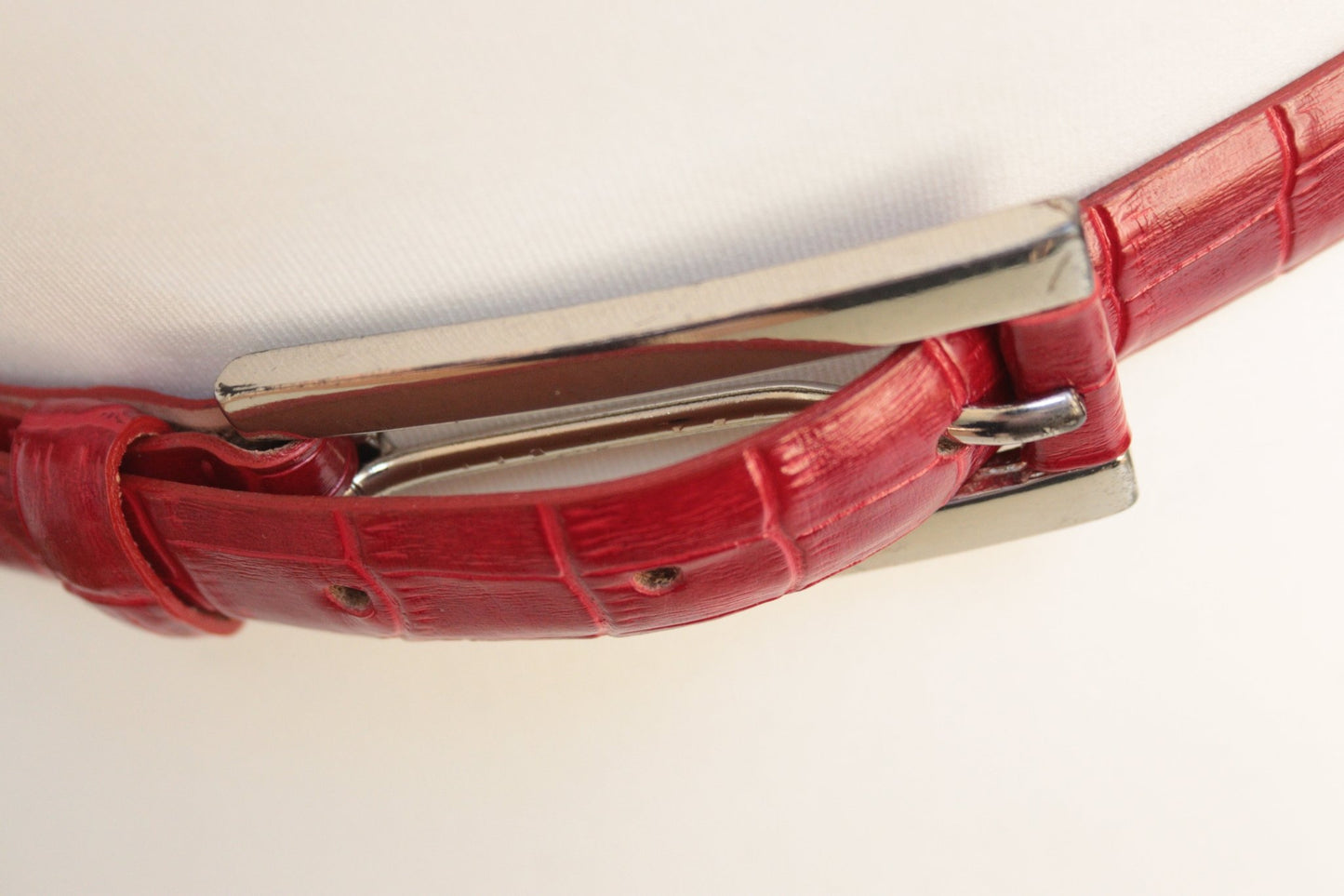 Caractère red leather belt Size UK L - KingsRoad1990