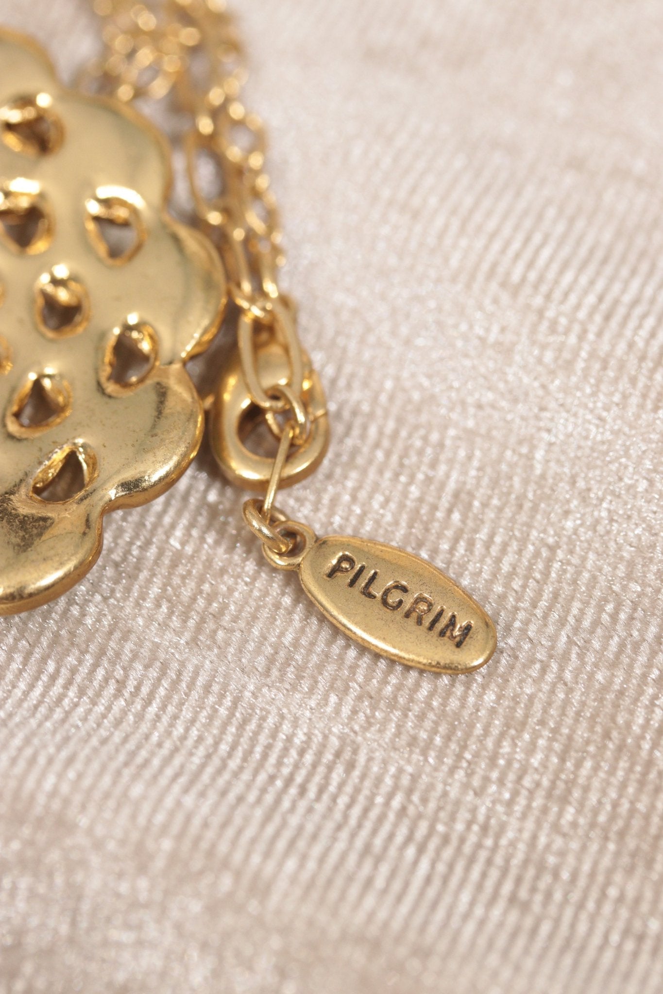 Pilgrim green enamel rosette pendant necklace - KingsRoad1990