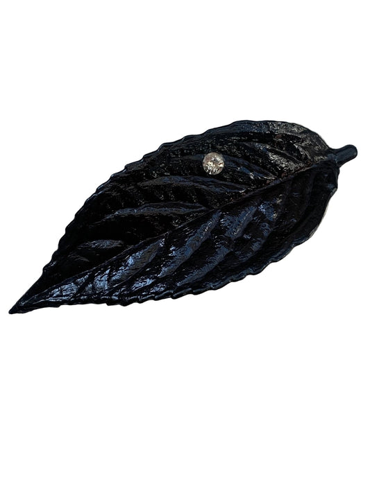 Buch & Deichmann black resin leaf brooch - KingsRoad1990