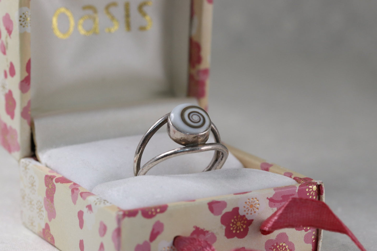 Oasis silver swirl stone ring Size N - KingsRoad1990