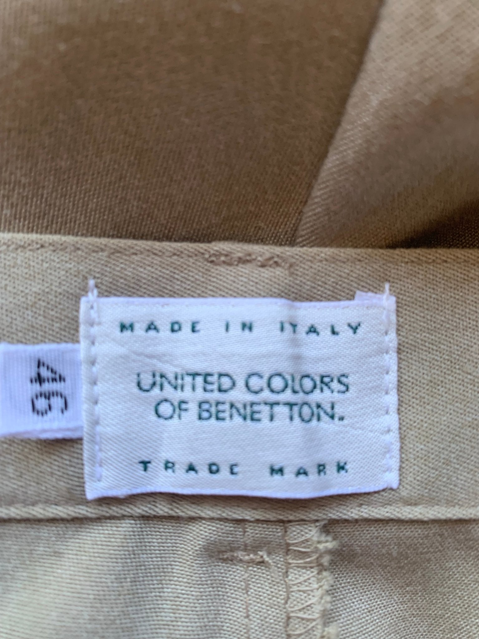 Benetton beige tapered pleat top trousers Size 12 - KingsRoad1990