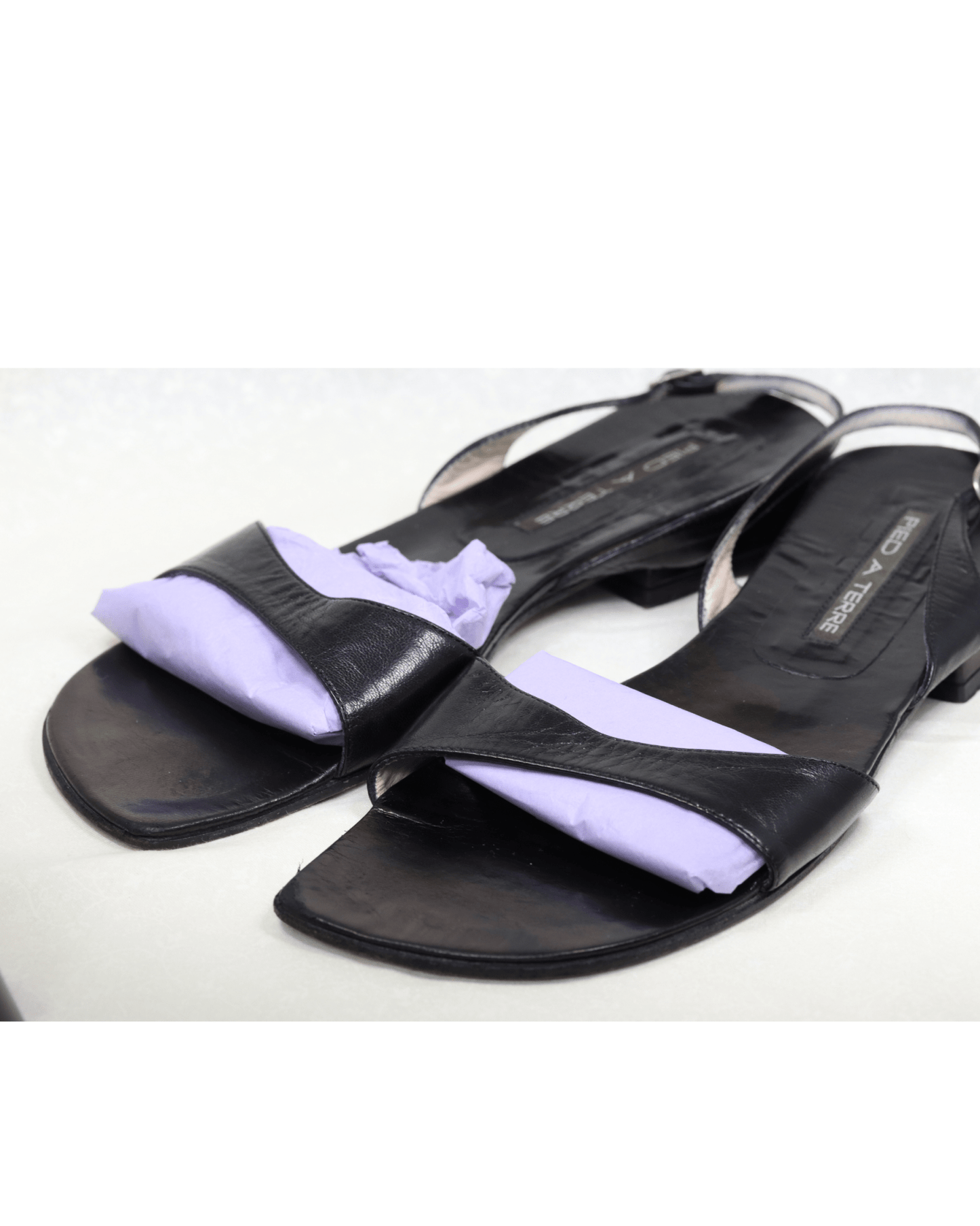 Pied à Terre black flat sandals Size 5 - KingsRoad1990