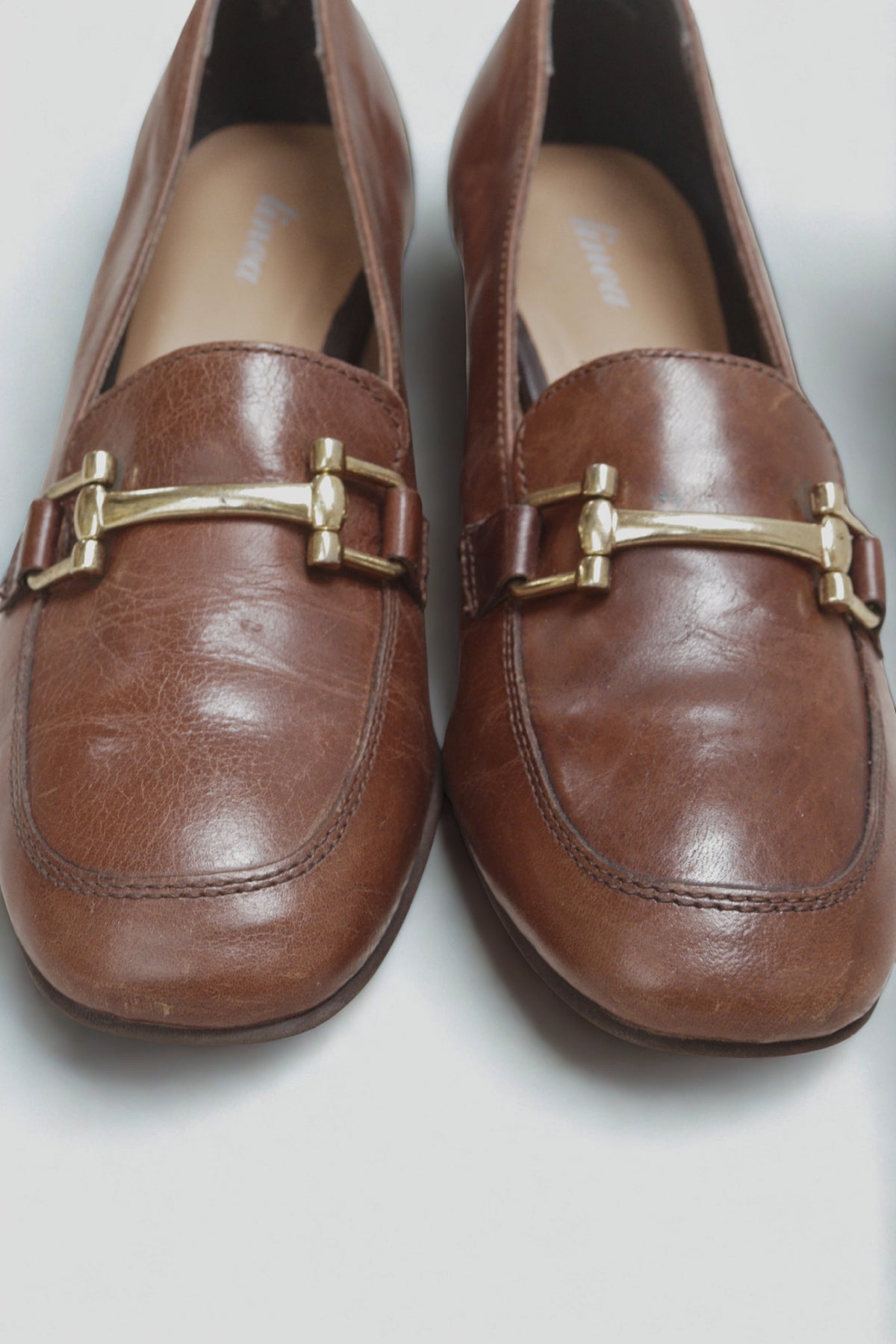 Linea tan leather block heel loafers Size 4