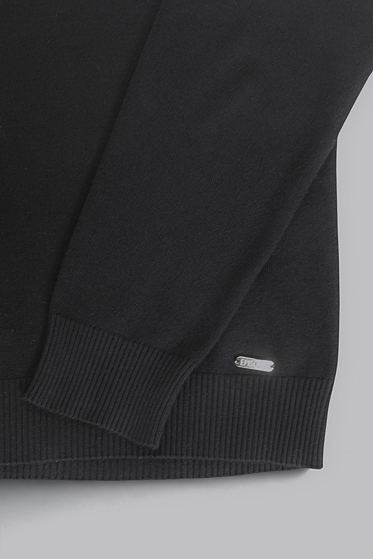 Episode black turtleneck