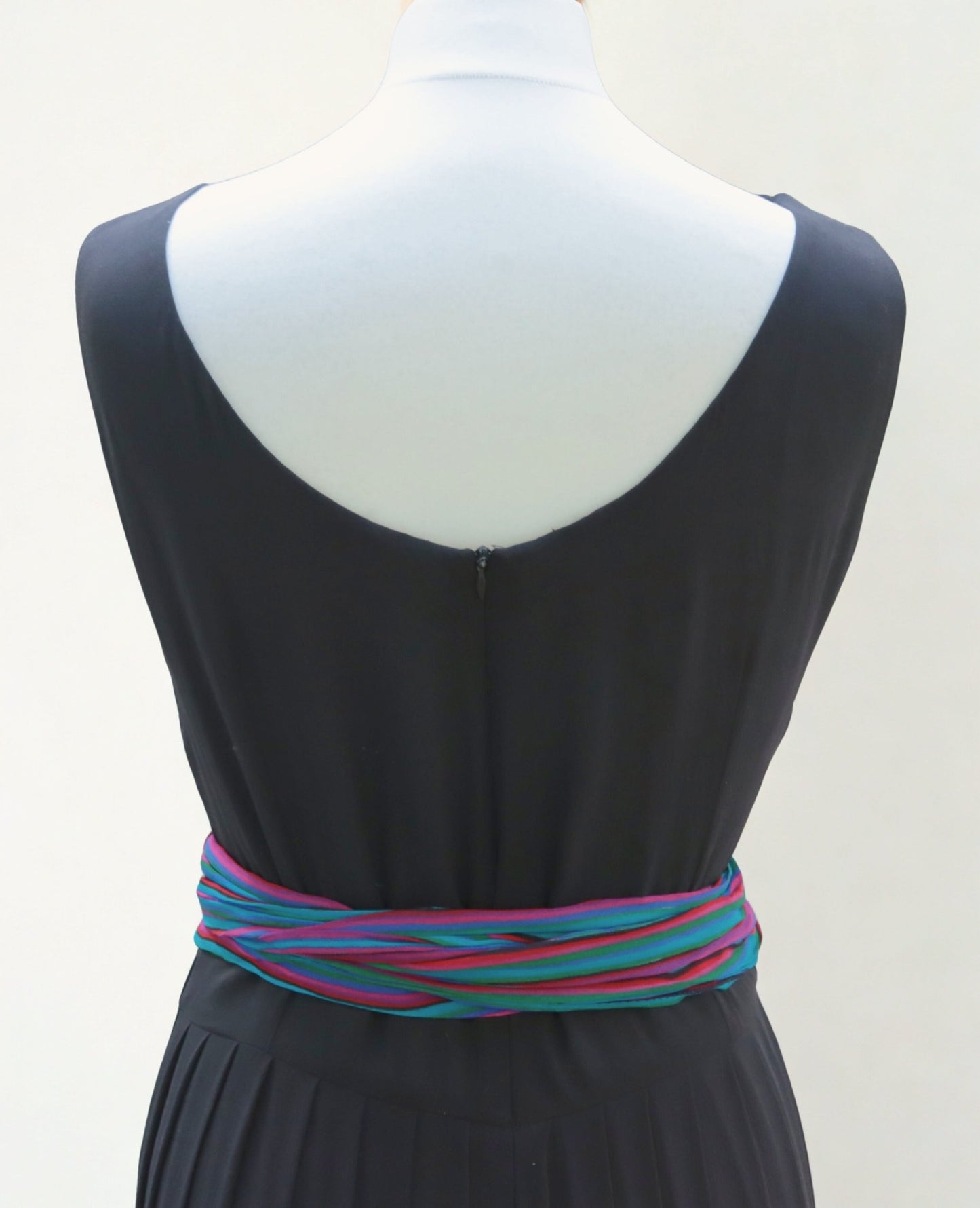Marilyn Anselm for Hobbs black silk dress Size 10 - KingsRoad1990